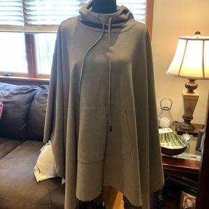 NWOT Laundry By Shelli Segal Cape.